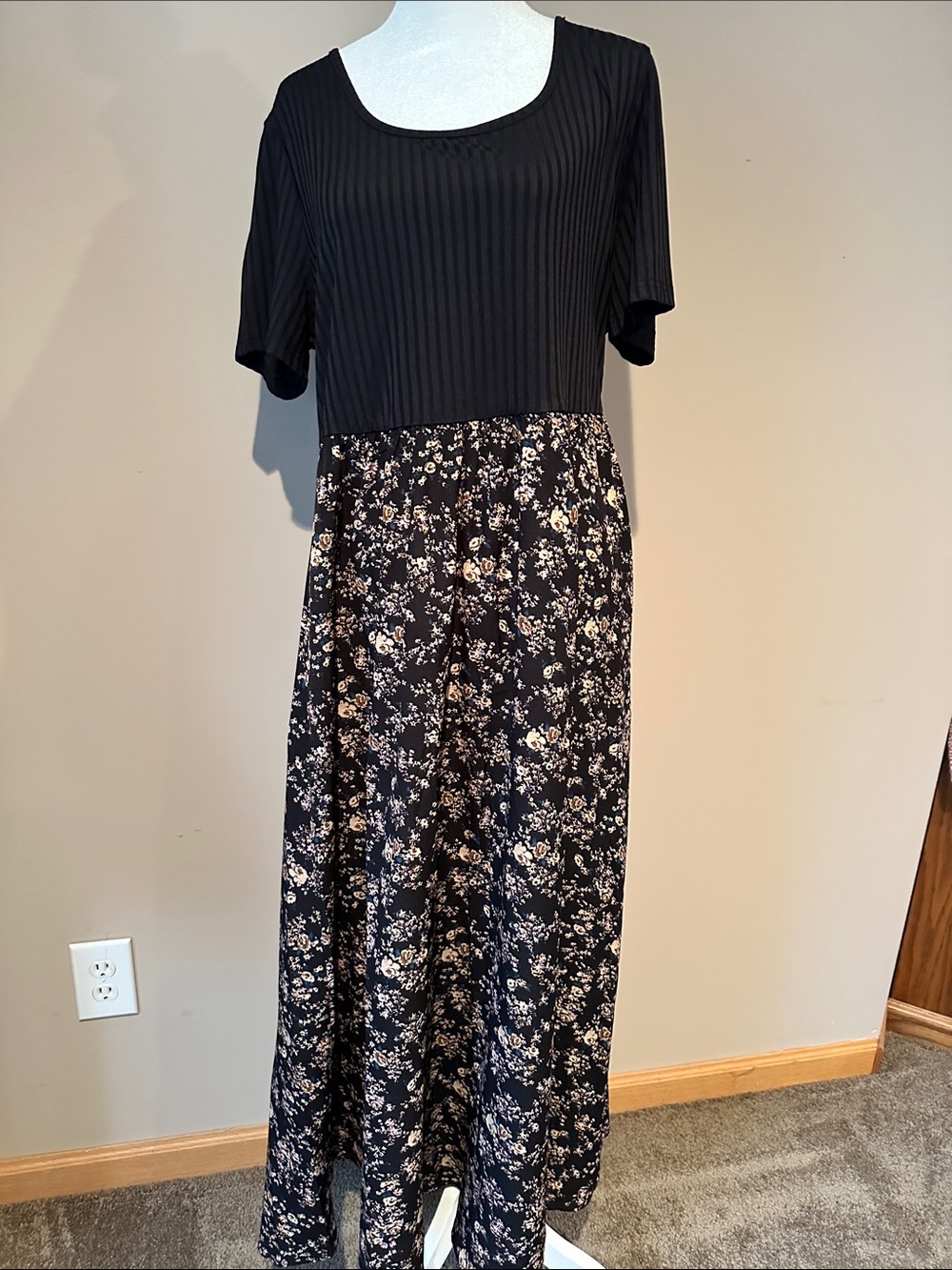 Women's Black Floral Maxi Dress with Ribbed Top